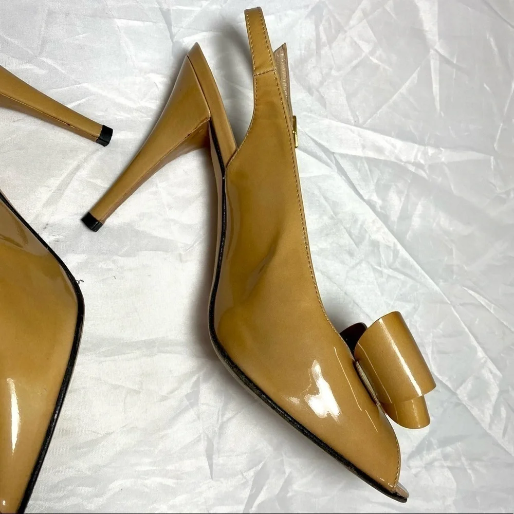 Stuart Weitzman patent leather sling back peep toe heels with bow size 9
